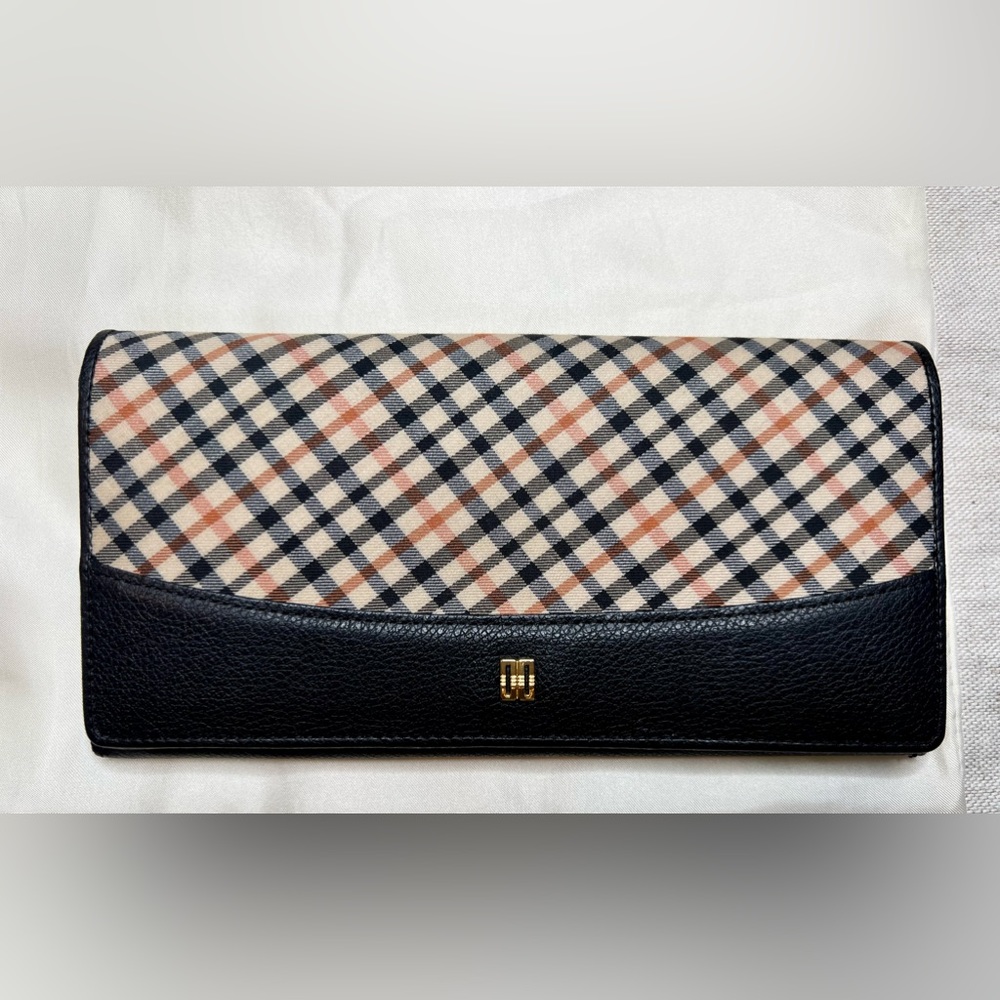DAKS London wallet